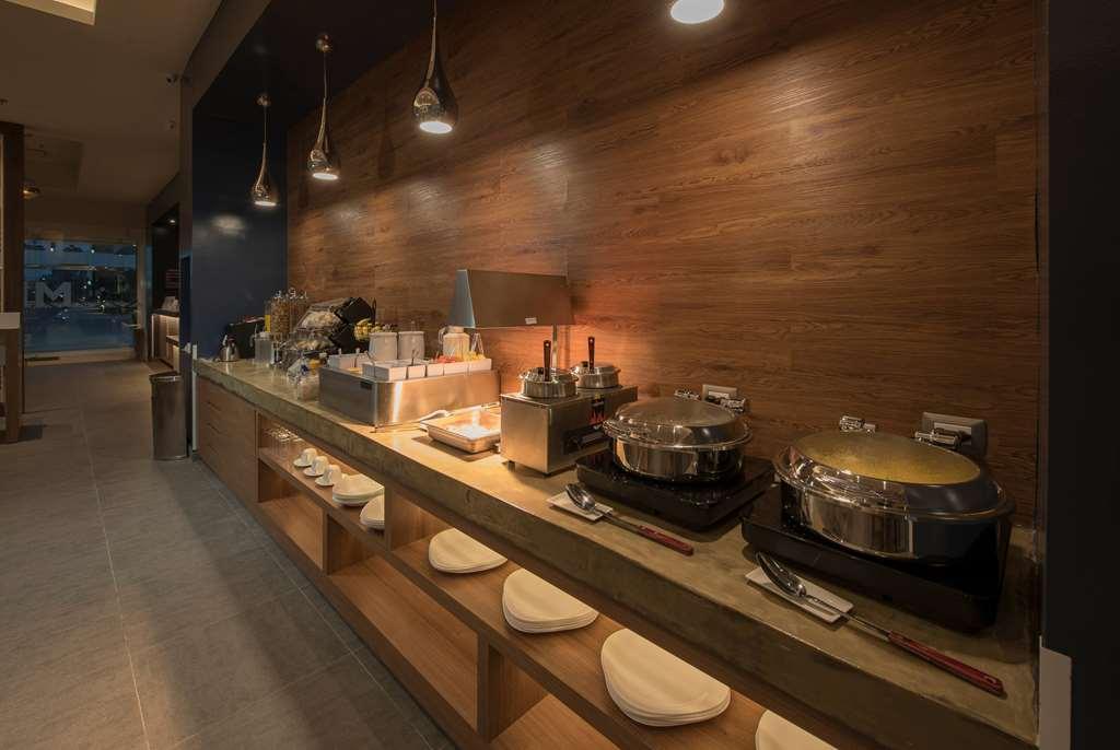 Microtel Inn & Suites By Wyndham Irapuato Facilities photo